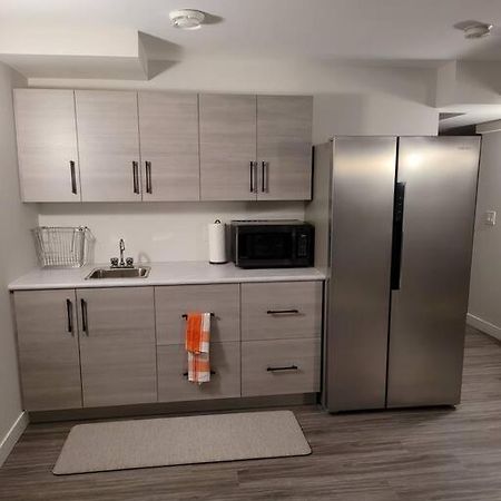 Luxury One Bedroom Winnipeg Exterior photo